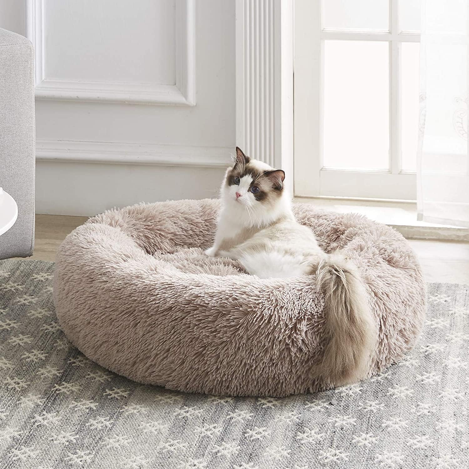 Western Home Faux Fur Dog Bed & Cat Bed, Original Calming Dog Bed for Small Medium Large Pets, anti Anxiety Donut Cuddler round Warm Washable Cat Bed for Indoor Cats(20", Brown)